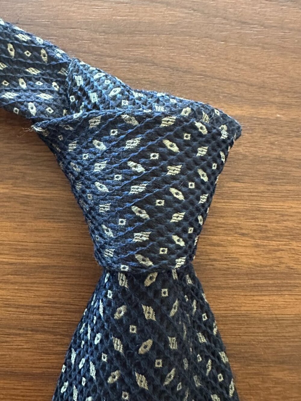 Hugo Boss Navy Cream Geometric Silk Tie